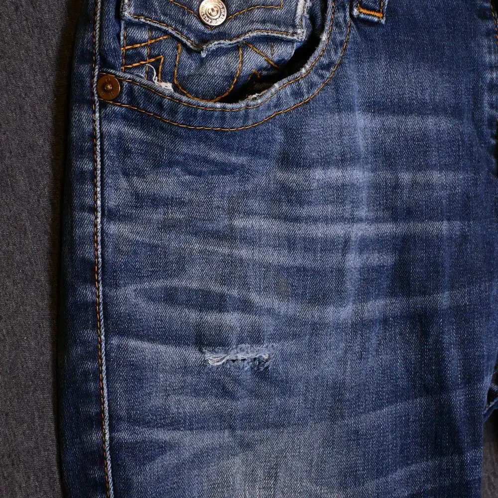True Religion Men's 33 (33x30) Skinny Denim Distressed Jeans Faded Wash Western